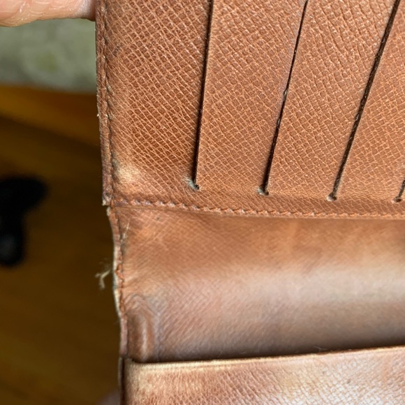 Louis Vuitton Wallet - Picture 9 of 14
